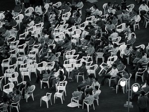 Nửa lưng hay nửa đầy ?