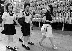 laughinggirls laughinggirls