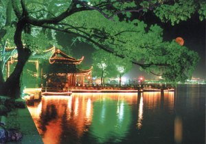  Bình hồ thu nguyệt ở Tây Hồ