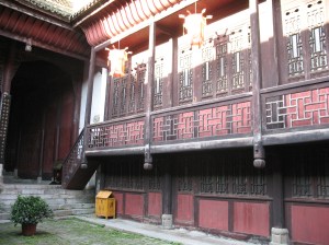 tranvien-nhaco Nhà cổ ở thôn Hòa Bình