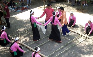 Múa sạp Mai Châu