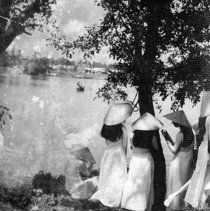 chieu thu va nu sinh