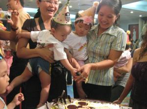 Lễ thôi nôi minh họa