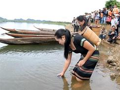 lễ cúng bến nước