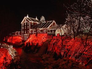 Clifton_Mill_Christmas_2005