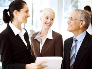 xếp và nhân viên trẻ