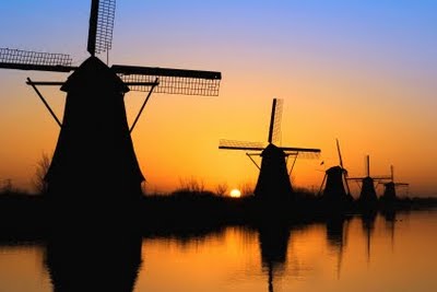 holland-netherlands-windmills