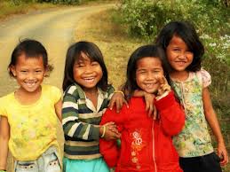 các em bé tây nguyên