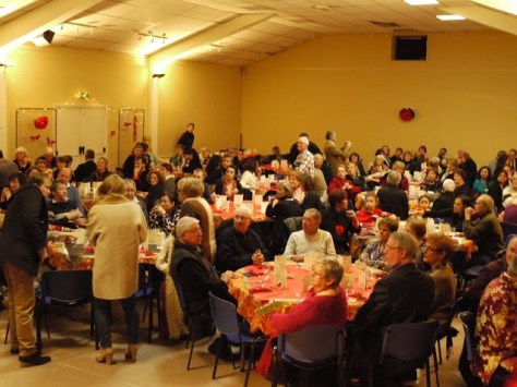 Toàn là Tây xí xô xí xào