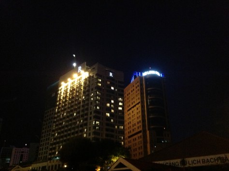 Sài Gòn về đêm - Ảnh: Hồng Thuận