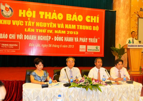 Chủ trì Hội thảo