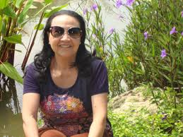 Nhà thơ Lý Phương Liên