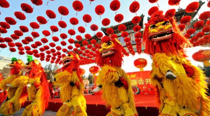 Ngày xuân long phụng xum vầy