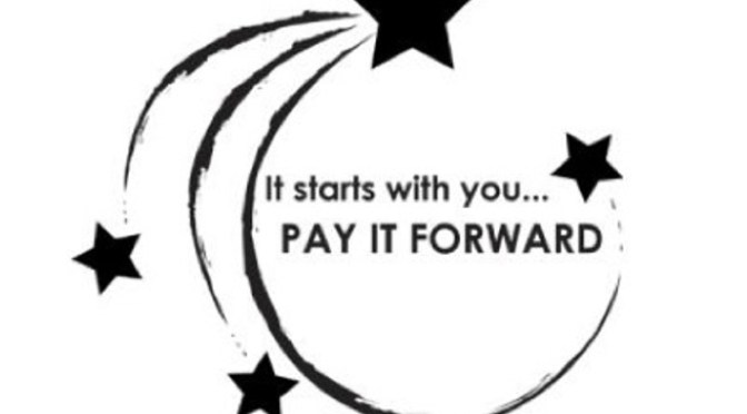 Trả ơn bằng cách cho đi – Pay it forward