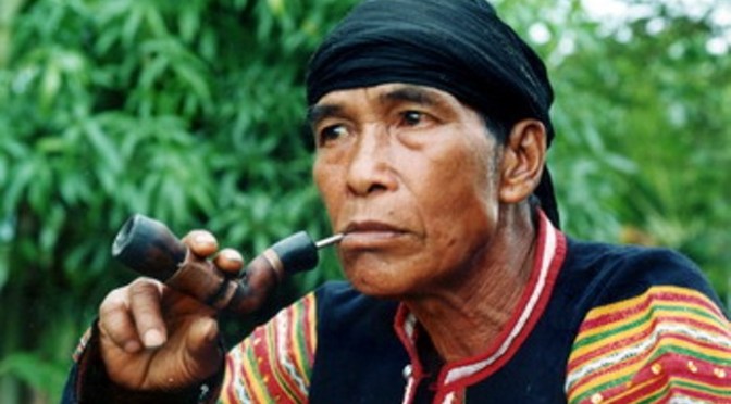 Ký vào tờ giấy trắng