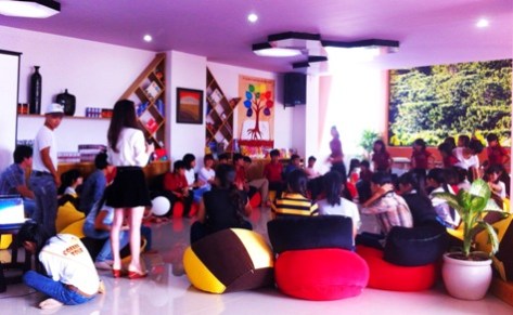 Buổi sinh hoạt đầu tiên về Sách tại Cà Phê Sách