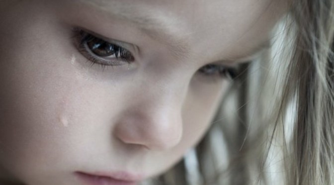 When the children cry – Khi những đứa trẻ khóc