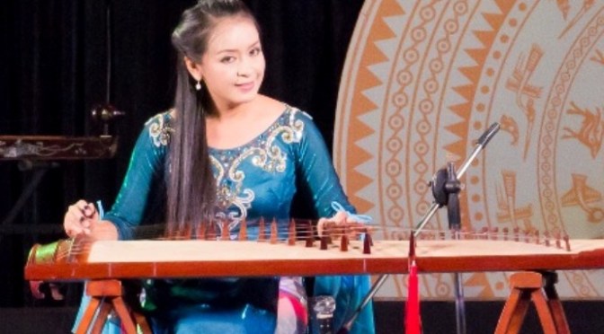 Hải Phượng trình tấu đàn tranh: Mùa thu quê hương