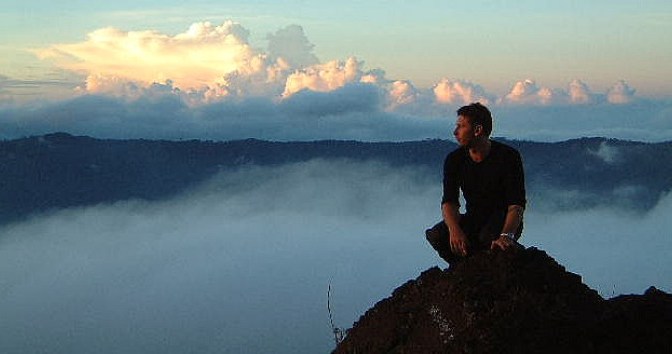 Cô đơn trên  đỉnh núi ?