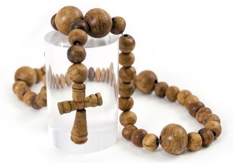 800px-MaryRose-rosary-81A1414h