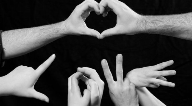 Hands – Những bàn tay