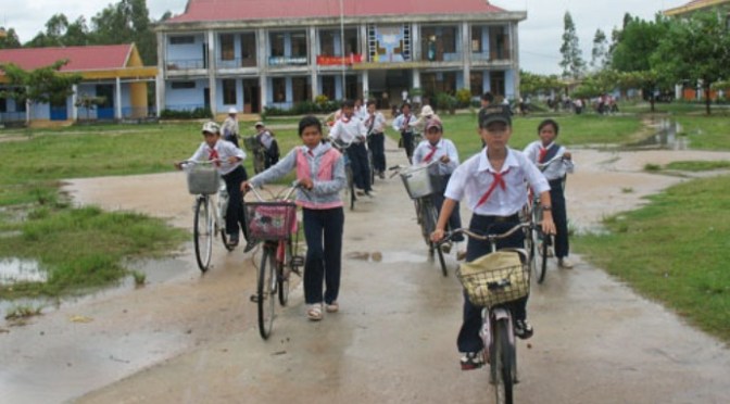 Vừa đạp xe vừa học bài