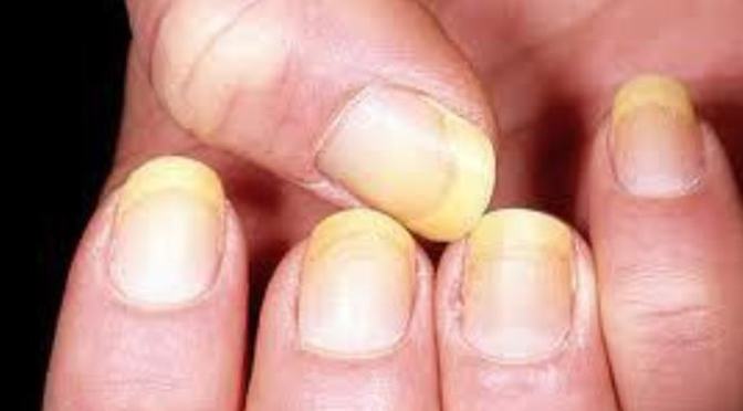 Một tiếng khảy móng tay