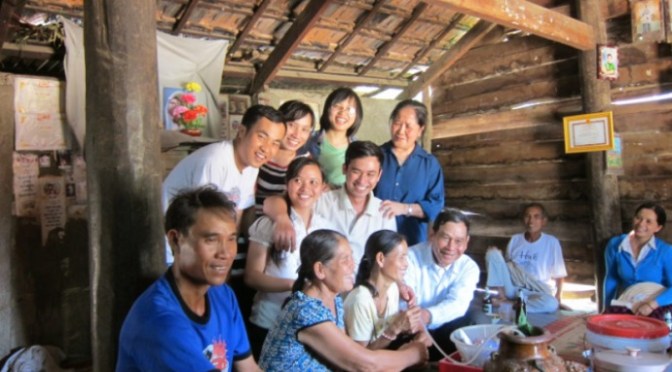 Dự đám đón dâu