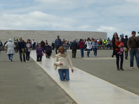 Bên trong thánh đường nhỏ