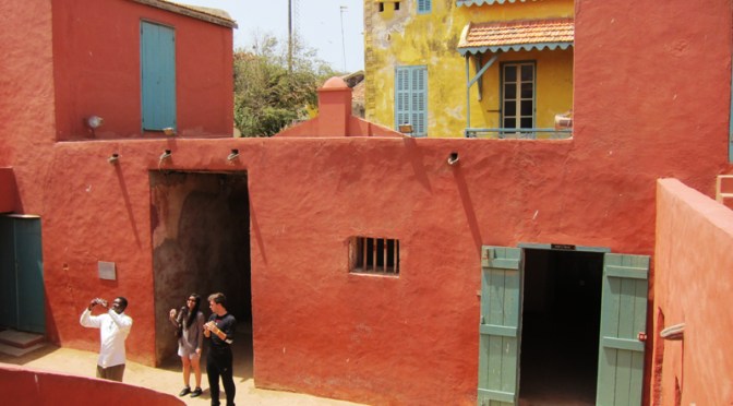 Cánh cửa không có đường về – Gorée island