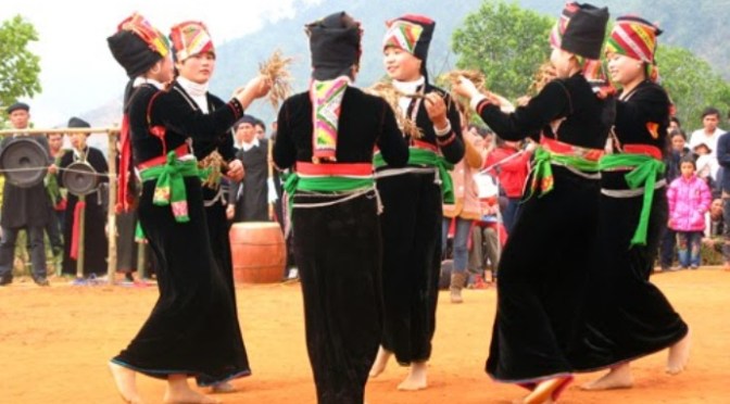 Rain falls – Vietnamese folk song