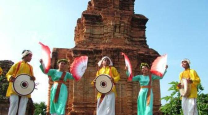 Chào mừng lễ hội – Tết Katé của dân tộc Chăm