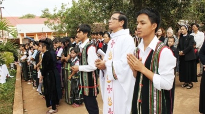 “Điếc và ngu”