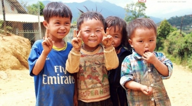 Mua mì tôm nhà Yăh