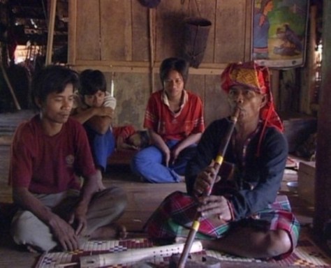 Một buổi tập thổi sáo Pi ở xã Trường Sơn.