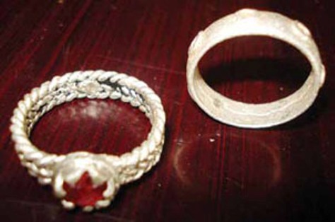 Nhẫn bạc truyền thống Chu Ru.