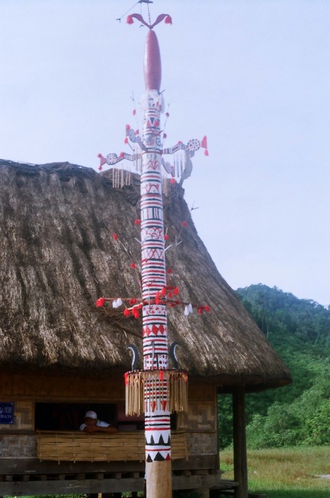 Hình ảnh cây nêu luôn ăn sâu vào tiềm thức người Cor.