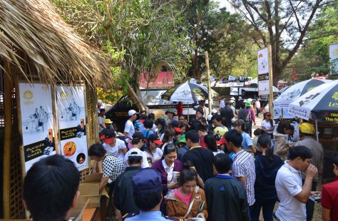 Vừa có sách hay vừa được uống cà phê ngon miễn phí