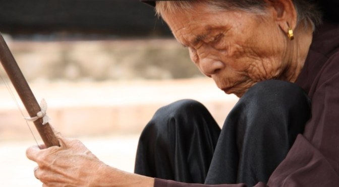 Dân ca dân nhạc VN – Hát Xẩm