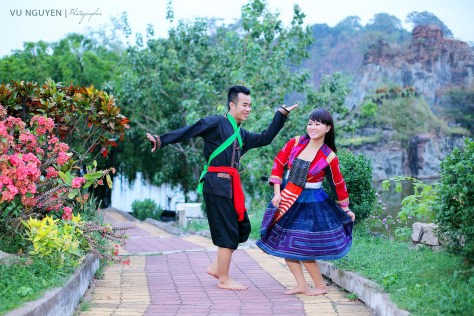 Trang phục nam, nữ Cống.