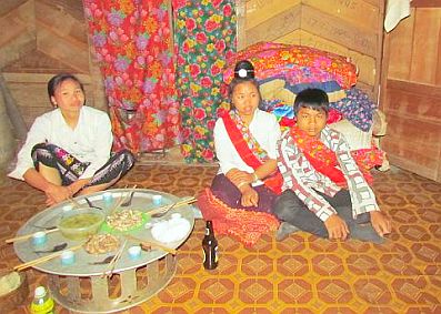 Lễ cưới truyền thống người Cống.