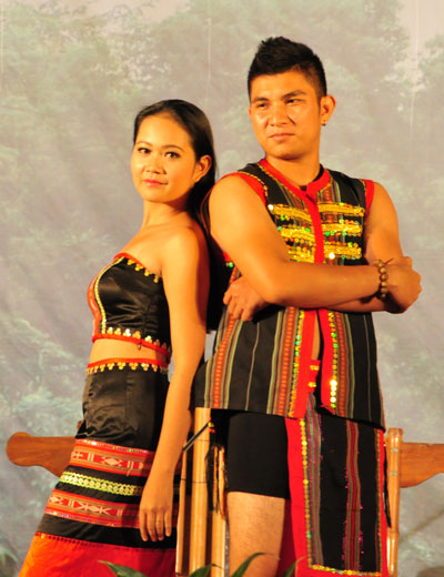 Nét đẹp trang phục truyền thống dân tộc Ê Đê - Đắk Lắk.