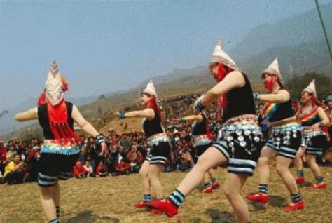 Lễ hội Roòng Poọc (Xuống Đồng).