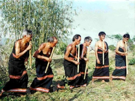 Sáo Đinh tút của dân tộc Giẻ Triêng.