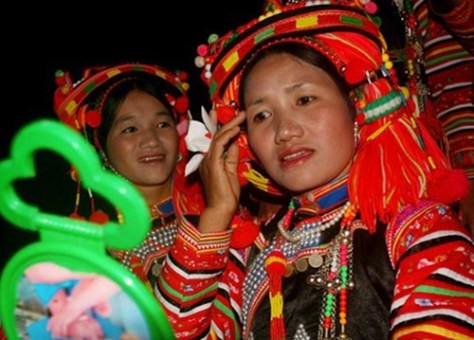 Cô dâu Hà Nhì trong ngày cưới.