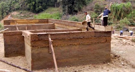 Nhà trình tường có bộ khung nhà rất đơn giản