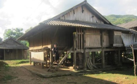 Một ngôi nhà sàn người Lự ở bản Hon 1, xã Bản Hon, huyện Tam Đường.