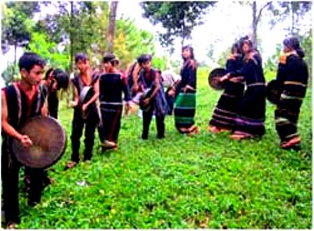 Nhạc cụ người M'Nông.