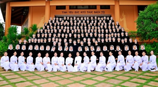 40 năm  trưởng thành