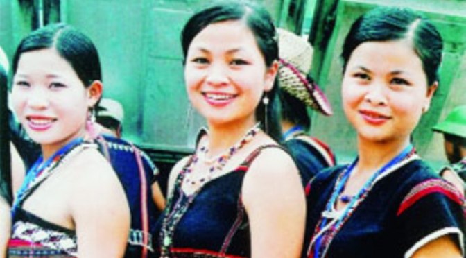 Thơ ấu đói nghèo của phụ nữ thành đạt